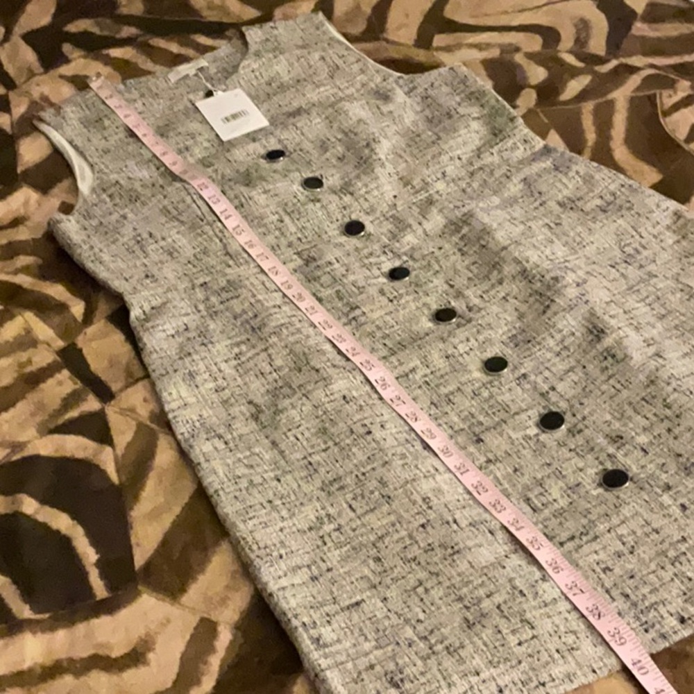 LAFAYETTE 148 NEW YORK
SLEEVELESS BUTTON FR
COLOR: Black Mult
SIZE: 12 & 14 - Picture 9 of 16